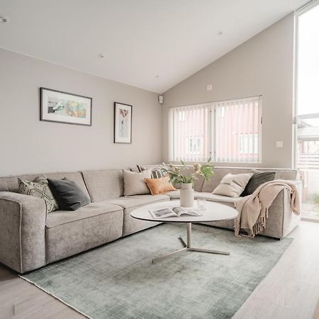 Arctic Homes - Unique Town House ทรอมโซ ภายนอก รูปภาพ