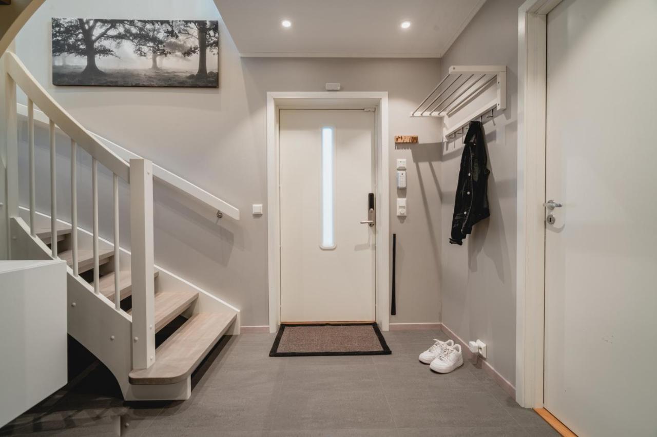 Arctic Homes - Unique Town House ทรอมโซ ภายนอก รูปภาพ