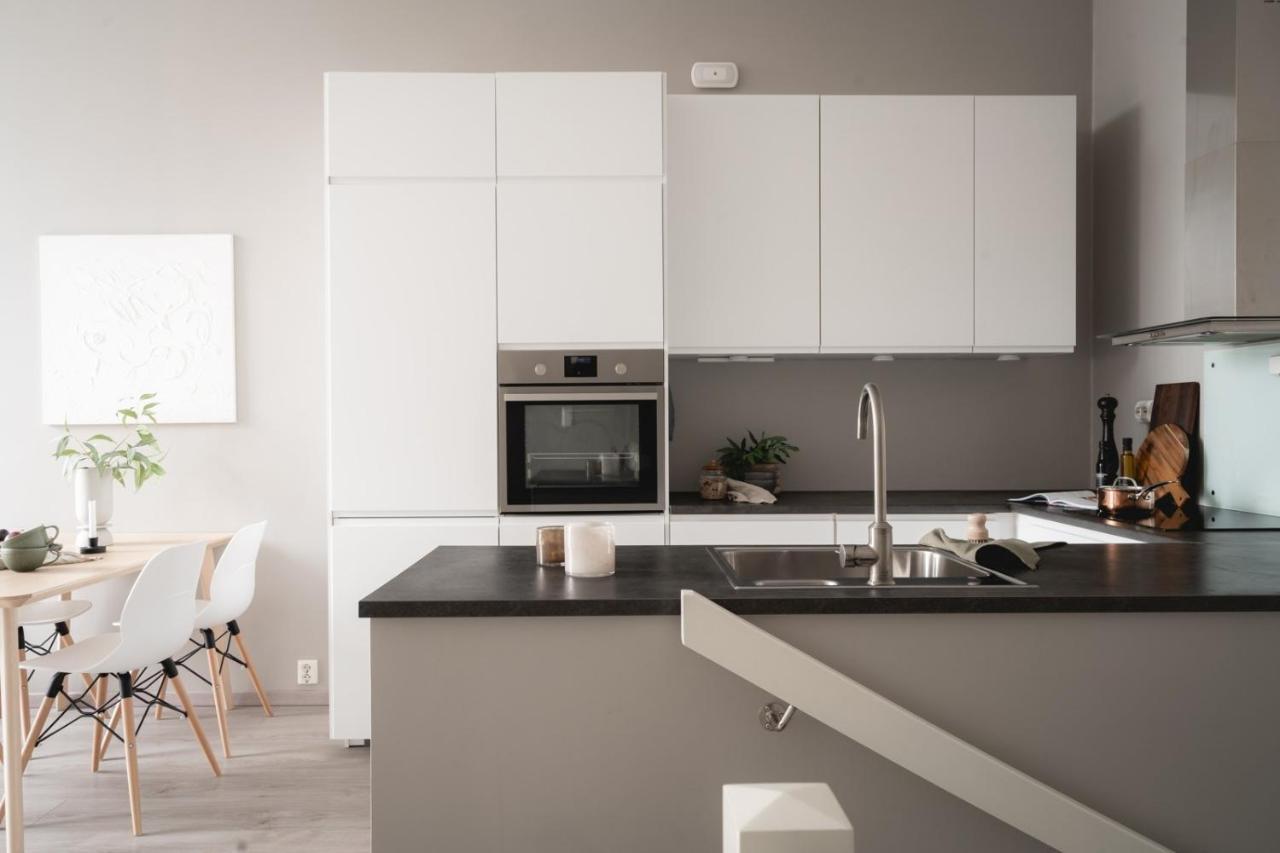 Arctic Homes - Unique Town House ทรอมโซ ภายนอก รูปภาพ