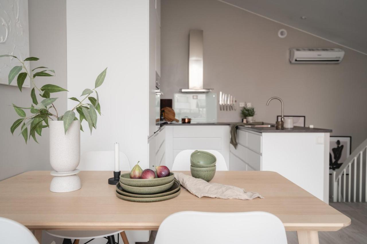 Arctic Homes - Unique Town House ทรอมโซ ภายนอก รูปภาพ