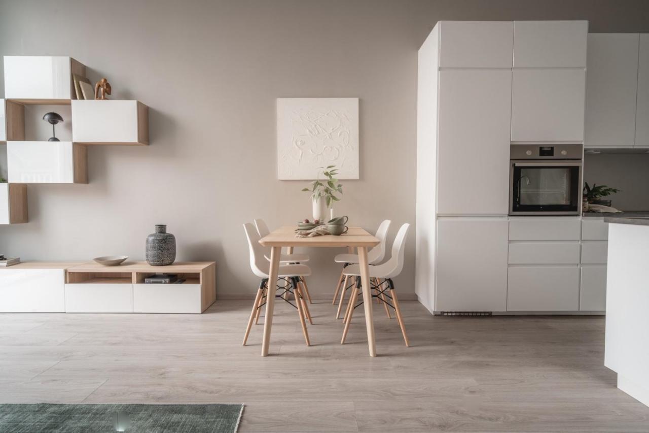 Arctic Homes - Unique Town House ทรอมโซ ภายนอก รูปภาพ