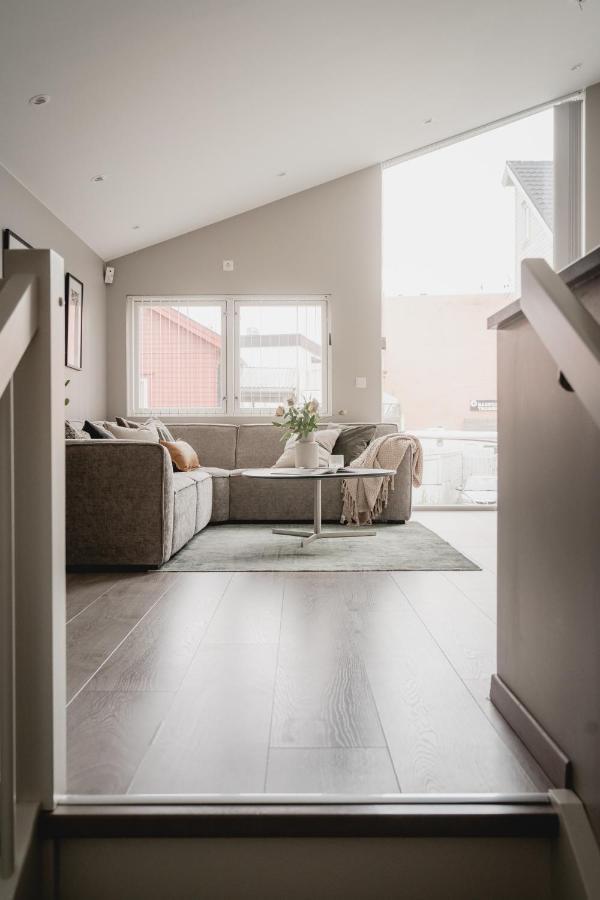 Arctic Homes - Unique Town House ทรอมโซ ภายนอก รูปภาพ